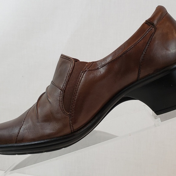 Clarks Brown Leather Bootie Shoes Women size 8 M - Picture 3 of 8